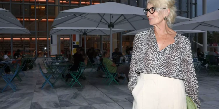 Θέμις Μπαζάκα: Να μπει η σεξουαλική εκπαίδευση στο σχολείο, να πάψουν τα θρησκευτικά