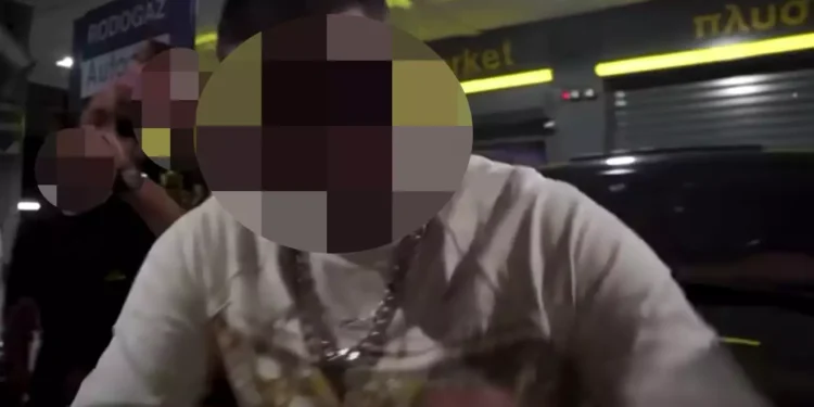 Γνωστός 27χρονος τράπερ συνελήφθη στο Πεδίον του Άρεως με κοκαΐνη και 2.350 ευρώ