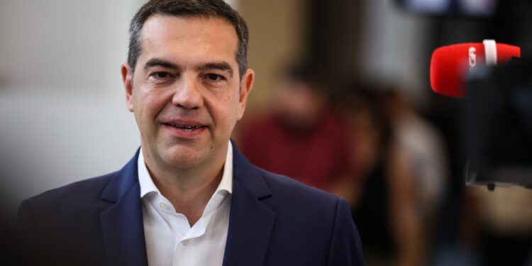 «Επιχείρηση ενότητα» από Τσίπρα: Τι φέρνει η παρέμβασή του – Οι αποδέκτες των τριών μηνυμάτων