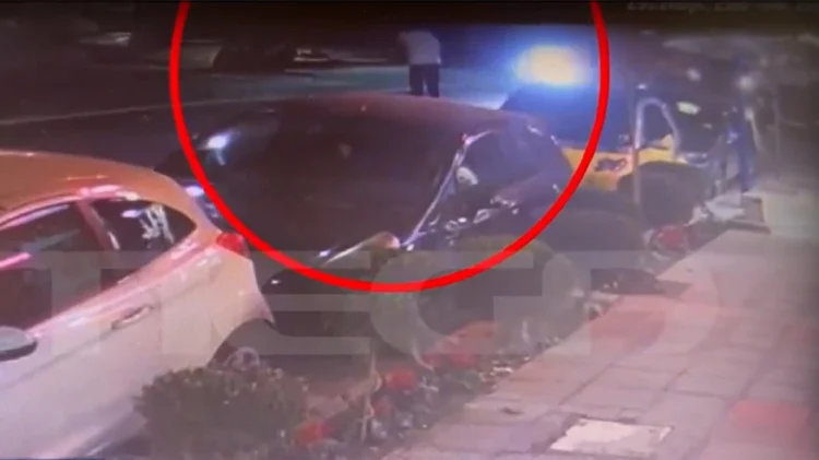 «Πεθαίνει το μωρό»: Ανατριχιαστική περιγραφή του οδηγού ταξί που πήγε σε 1,5 λεπτό γιαγιά-παιδί στα επείγοντα