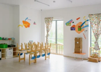 Καταγγελία για «νηπιαγωγείο-κολαστήριο» στην Αττική: Σπρώχνουν παιδιά και τους τραβάνε τα μαλλιά