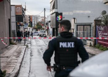 Γκάζι: Έρευνες εντός και εκτός συνόρων για τον 37χρονο πιστολέρο – Απολογείται σήμερα ο συνεργός του