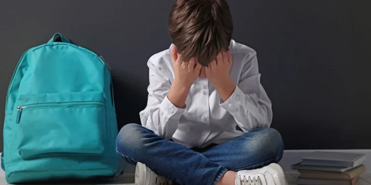 Έπαιζαν τρίλιζα στα οπίσθια επτάχρονου παιδιού – «Η διευθύντρια είπε να μη δώσουμε συνέχεια για το καλό του»