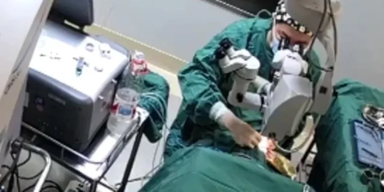 Κίνα: Τρεις μπουνιές έφαγε στο πρόσωπο 82χρονη ασθενής επειδή… κουνήθηκε την ώρα του χειρουργείου