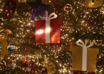 «Καλάθι του Άι Βασίλη» και φέτος τα Χριστούγεννα – Κατατέθηκε η τροπολογία