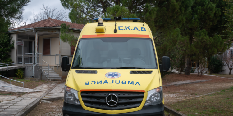 Ξάνθη: Σε κρίσιμη κατάσταση 19χρονη που παρασύρθηκε και εγκαταλείφθηκε από οδηγό αυτοκινήτου