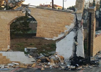 Τραγωδία στη Θεσσαλονίκη: Νεκρός 24χρονος σε τροχαίο – Το ΙΧ του καρφώθηκε σε τοίχο