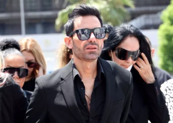 Πέθανε ο Νίκος Φλωρινιώτης, έδινε μεγάλη μάχη με τον καρκίνο