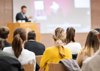 Πώς θα λειτουργήσουν τα μη κρατικά πανεπιστήμια στην Ελλάδα – Το Yale θα μπορεί να κάνει μεταπτυχιακό μέσα στο ΕΚΠΑ