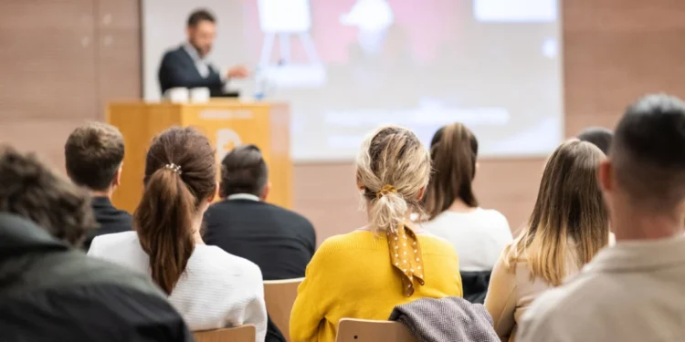 Πώς θα λειτουργήσουν τα μη κρατικά πανεπιστήμια στην Ελλάδα – Το Yale θα μπορεί να κάνει μεταπτυχιακό μέσα στο ΕΚΠΑ