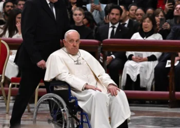 O Πάπας Φραγκίσκος αποκαλύπτει ότι ζήτησε να ταφεί σε εκκλησία εκτός του Βατικανού