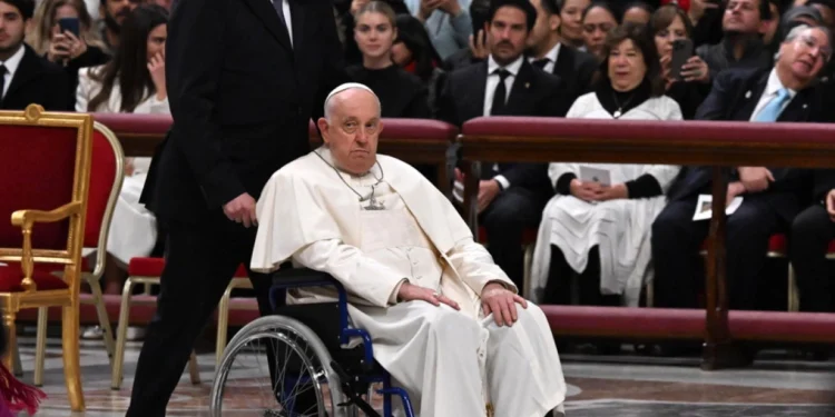 O Πάπας Φραγκίσκος αποκαλύπτει ότι ζήτησε να ταφεί σε εκκλησία εκτός του Βατικανού