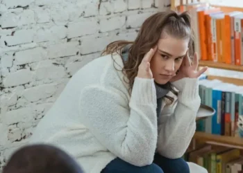 Πατέρας ζητάει από την κόρη του να του επιστρέψει ποσό διατροφής προκειμένου να διατηρήσουν επαφές