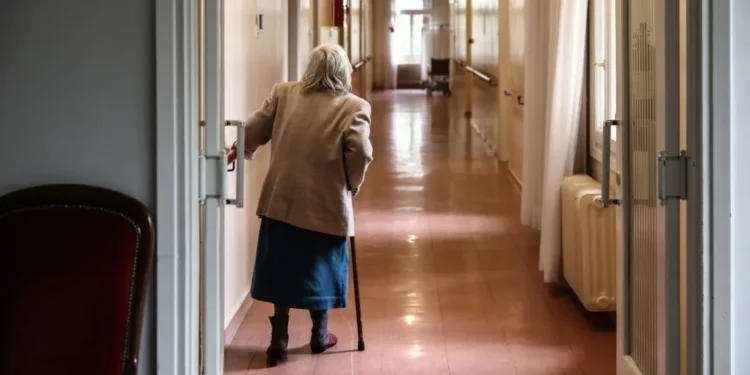 Ηράκλειο: Τρεις συλλήψεις σε γηροκομείο για την 92χρονη που ήπιε καθαριστικό και πέθανε