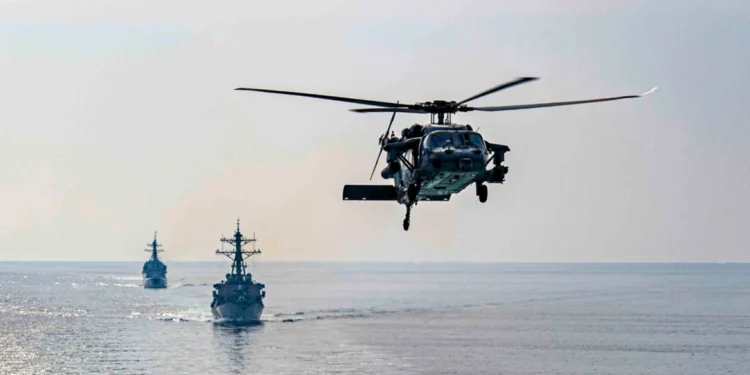 Ερυθρά Θάλασσα: Δέκα αντάρτες Χούτι σκότωσαν οι Αμερικανοί – Βύθισαν τρία σκάφη μετά από επίθεση σε φορτηγό πλοίο