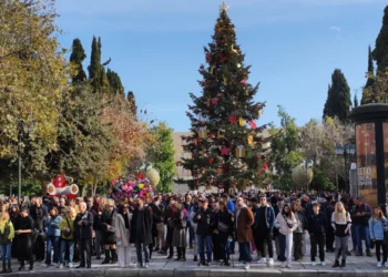 Καλός ο καιρός σήμερα: Πότε θα σημειώσει πτώση η θερμοκρασία -Τι καιρό θα κάνει παραμονή Πρωτοχρονιάς