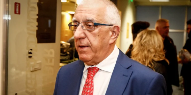 Νικήτας Κακλαμάνης για 31χρονο αστυνομικό: «Έχω πάει σε κέντρα αποκατάστασης και ξέρω τι δράμα είναι για ένα νέο παιδί»