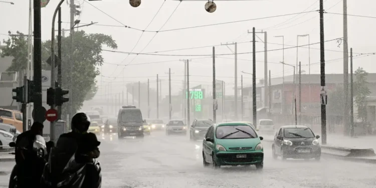 Καιρός: Νέο έκτακτο δελτίο από την ΕΜΥ – Πότε και πού θα βρέξει τις επόμενες ώρες