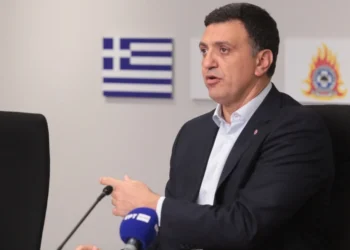Κικίλιας: Αν χρειαστεί, θα γίνουν επιτάξεις εκχιονιστικών μηχανημάτων στην Περιφέρεια Αττικής