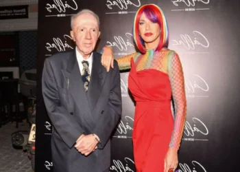 Κωνσταντίνος Πλεύρης: Διαψεύδει ότι παντρεύτηκε τη Τζόρτζια Σιακαβάρα – «Βλακείες τέκνων παιδεύουσι πατέρες»