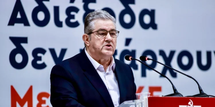 Δημήτρης Κουτσούμπας: «Αλήθεια, έψαχναν να βρουν πολύ αυτό το φυντάνι;» είπε για τον Κασσελάκη σε ομιλία στη Θεσσαλονίκη