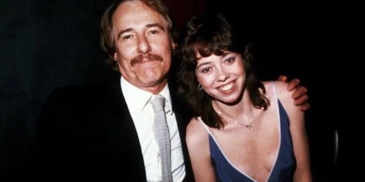 Τζον Φίλιπς: Ο παραλίγο «θρύλος» της φολκ, που βίασε, έκανε σχέση και άφησε έγκυο την κόρη του