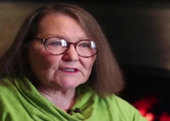 Μέντιουμ «διαβάζει» τα σπαράγγια και «βλέπει» το μέλλον: Αυτές είναι οι προβλέψεις του για το 2024