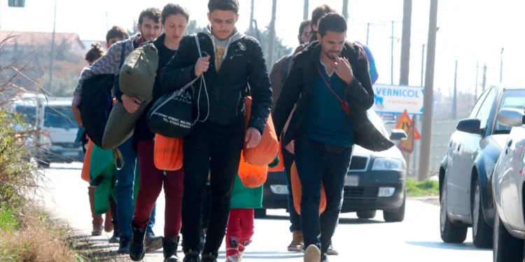 Μεταναστευτικό: Χαμόγελα στην Αθήνα για το ευρωπαϊκό deal που φέρνει διαχωρισμό στα σύνορα και υποχρεωτική αλληλεγγύη