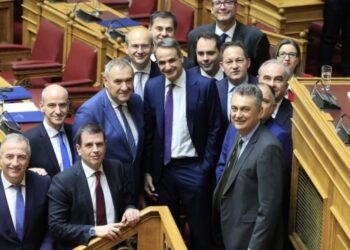 Πρόκληση! Αυξήσεις 46% στους εξωκοινοβουλευτικούς υπουργούς με μεταμεσονύκτια τροπολογία!