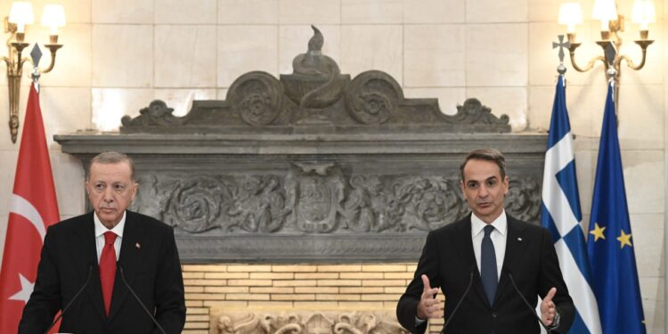 Μητσοτάκης: Οι διαφορές μας είναι γνωστές, να αναζητούμε λύσεις – Ερντογάν: Να μετατρέψουμε το Αιγαίο σε θάλασσα ειρήνης
