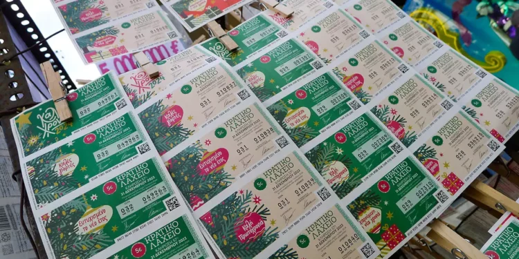 Πρωτοχρονιάτικο Λαχείο 2024: Τι ώρα είναι η κλήρωση, πότε βγαίνουν τα αποτελέσματα και τα ποσά που θα μοιράσει