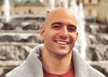 Θρήνος για τον θάνατο του αστυνομικού από τα επεισόδια στου Ρέντη – Βαραίνει το κατηγορητήριο για τον 18χρονο