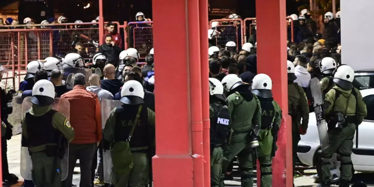 Επεισόδια στου Ρέντη: Ψάχνουν τις κάμερες για τον δράστη – Προσαχθέντες αρνήθηκαν να δώσουν δείγμα για πυρίτιδα