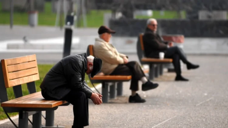 ΕΛΣΤΑΤ: Μειώθηκε κατά 0,5% ο πληθυσμός της Ελλάδας σε σχέση με πέρυσι – To 22,9% είναι 65 ετών και άνω