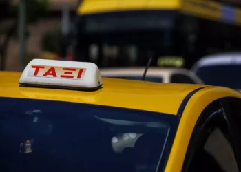 Κερατσίνι: Μυστήριο με γυναίκα που εντοπίστηκε αναίσθητη και ημίγυμνη σε ταξί