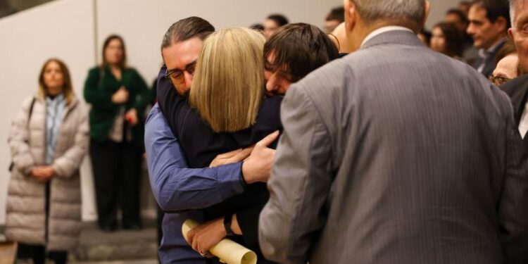 Θεσσαλονίκη: Πτυχία από το ΑΠΘ για Ελπίδα και Ερριέτα που σκοτώθηκαν στα Τέμπη