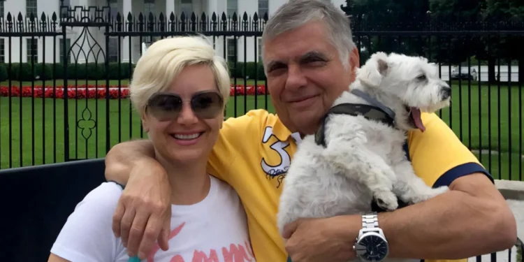 Γιώργος Τράγκας: Βρέθηκαν αδήλωτα εισοδήματά του €2,7 εκατ. – Ο γιος κατηγορεί για ξέπλυμα τον Ελβετό συνεκτελεστή της διαθήκης