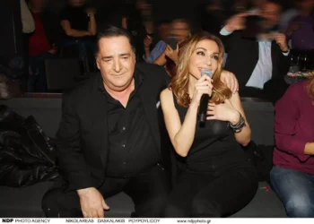 Δέσποινα Βανδή για Βασίλη Καρρά: Η συγκινητική της ανάρτηση στο Instagram – «Ζει στην καρδιά μου και τον ευγνωμονώ»