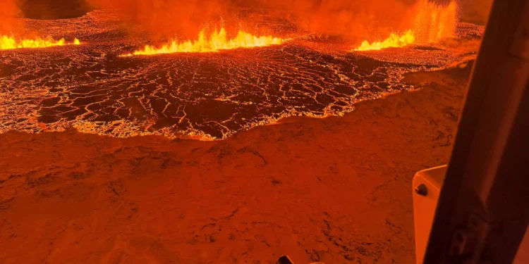 Ισλανδία: «Η έκρηξη του ηφαιστείου φοβόμαστε ότι θα εξαφανίσει το Γκρίνταβικ» – Κραυγή αγωνίας των κατοίκων