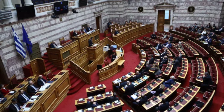 Στην Βουλή σήμερα η τροπολογία Καιρίδη για τους μετανάστες – Οι αντιδράσεις μέσα από την ΝΔ και η στάση Σαμαρά