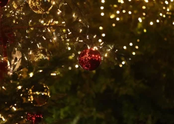 Κρήτη: Μαθήτρια έπαθε ηλεκτροπληξία ενώ στόλιζε χριστουγεννιάτικο δέντρο στο σχολείο της