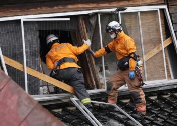 Σεισμός Ιαπωνία: Αυξάνεται ο αριθμός των νεκρών – Κάτω από δύσκολες συνθήκες ο εντοπισμός επιζώντων