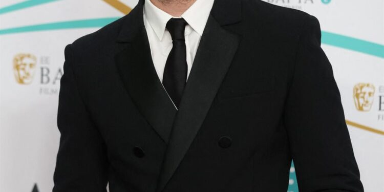 Jamie Dornan: Στο νοσοκομείο με συμπτώματα καρδιακής προσβολής ο πρωταγωνιστής της ταινίας “50 αποχρώσεις του Γκρι”