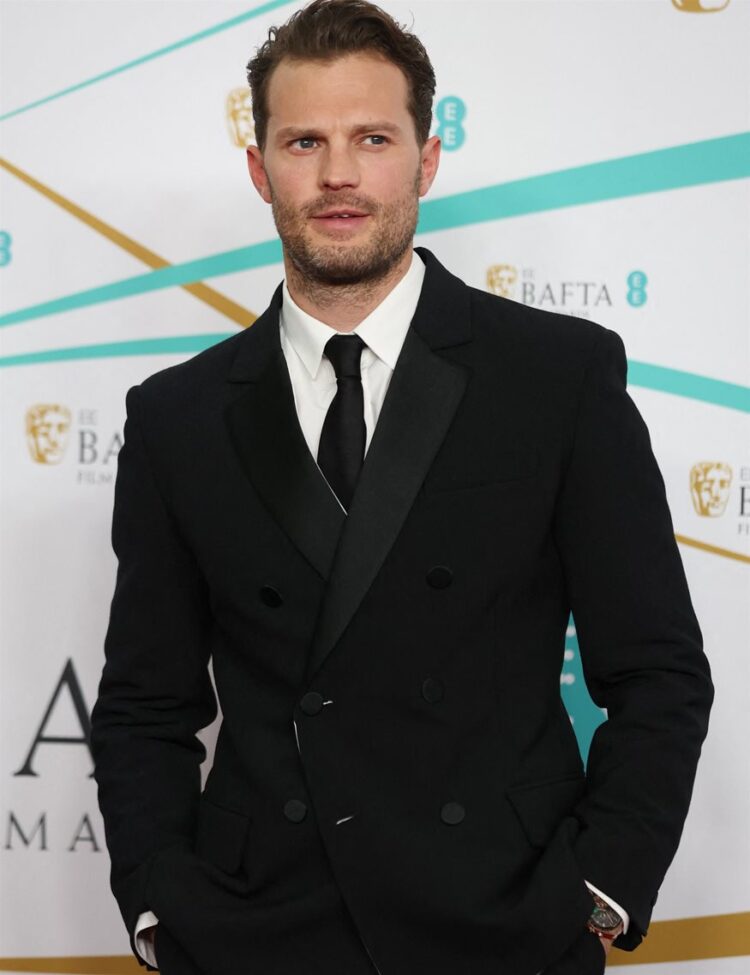 Jamie Dornan: Στο νοσοκομείο με συμπτώματα καρδιακής προσβολής ο πρωταγωνιστής της ταινίας “50 αποχρώσεις του Γκρι”