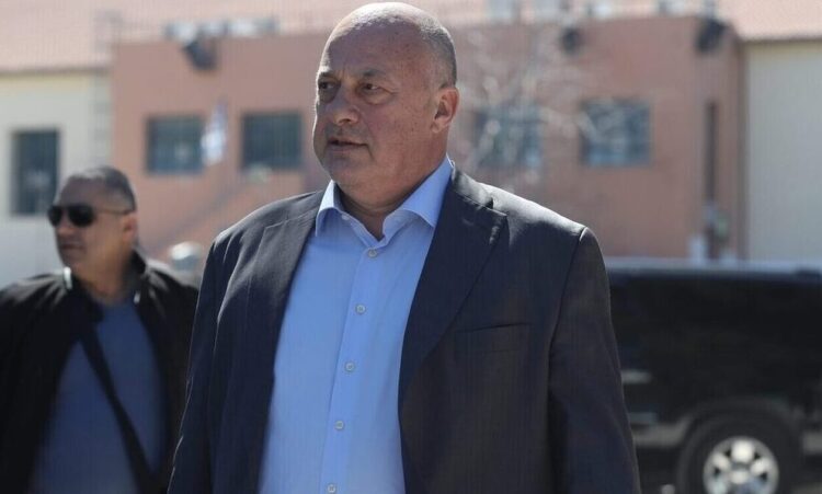 Αχιλλέας Μπέος: «Τα παιδιά μεγαλώνουν με πατέρα και μάνα – Μην προπαγανδίζετε κάτι μη φυσιολογικό»