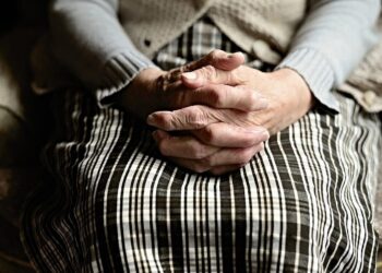 Λέρος: Χρησιμοποιούσε την ηλικιωμένη μητέρα του ως βαποράκι για διακίνηση ηρωίνης