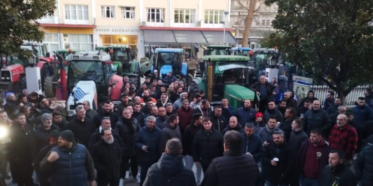 Σέρρες: Με τα τρακτέρ στην Εγνατία για Θεσσαλονίκη οι αγρότες