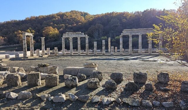Αιγές: Αποκαλυπτήρια για τον «Παρθενώνα της Μακεδονίας», το μεγαλύτερο οικοδόμημα της κλασσικής αρχαιότητας