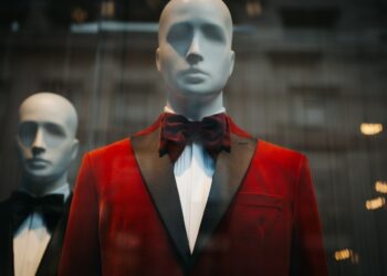 «Θα ταίριαζε αυτό το πουκάμισο σε κάποιον που είναι 1,80 μ.» – Έρχεται βοηθός αγορών με τεχνητή νοημοσύνη από την Amazon