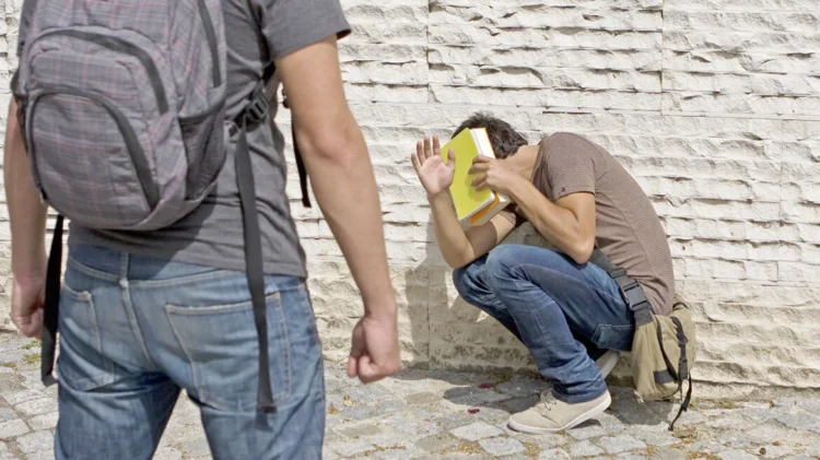 Αγία Παρασκευή: Για ένα κακούργημα και τέσσερα πλημμελήματα διώκονται οι ανήλικοι που επιτέθηκαν στον 14χρονο